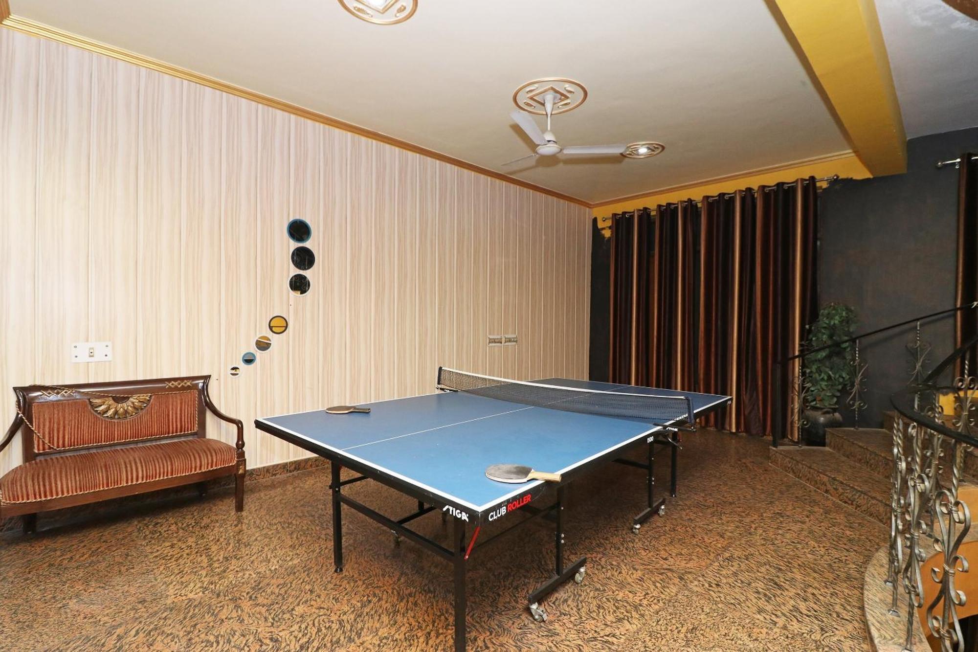 Готель Townhouse Satguru Enclave Road Gurgaon Jamb Екстер'єр фото