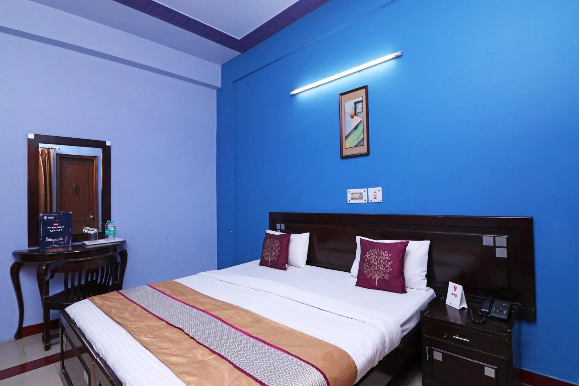 Готель Townhouse Satguru Enclave Road Gurgaon Jamb Екстер'єр фото
